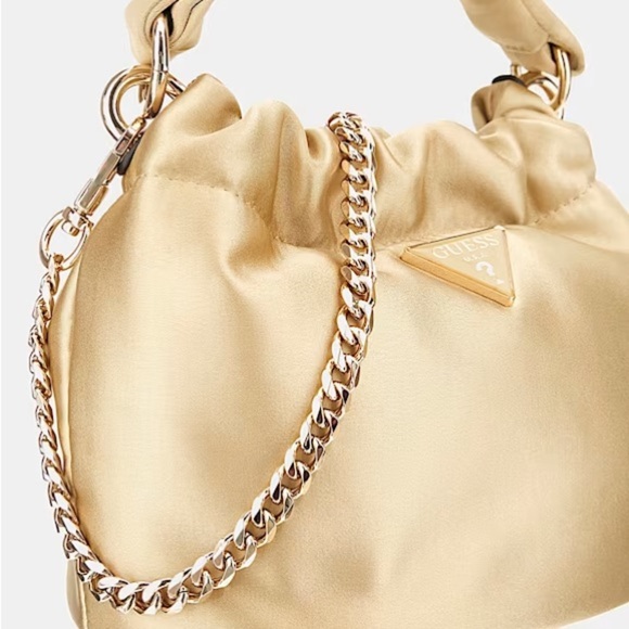 Guess Gold Shoulder Bag with Elegant Design - Picture 2 of 7